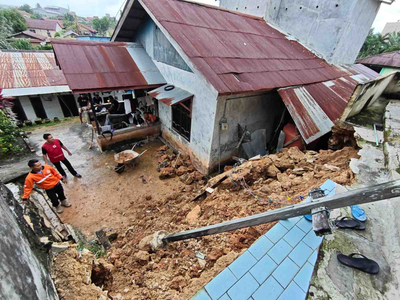 Tanah Longsor di Tanjung Laut Bontang, Dua Rumah Terdampak